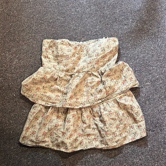 Tops - Tiered Floral Strapless Top